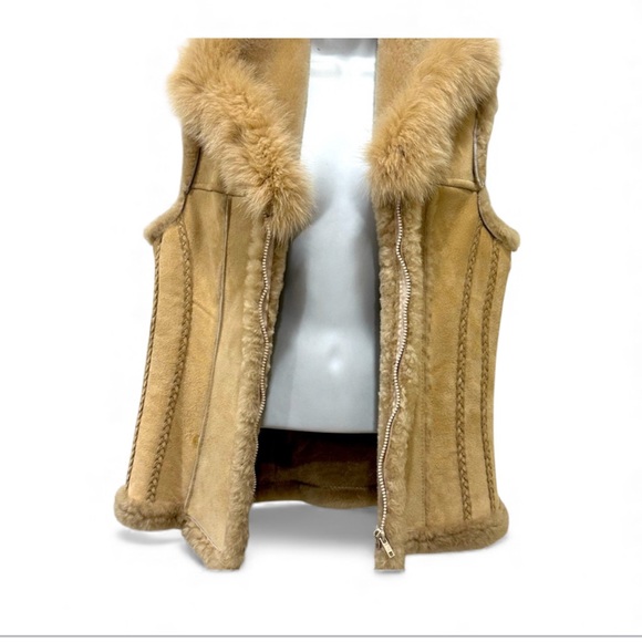 Mitchie’s Matchings Genuine Shearling Vest - Picture 2 of 16